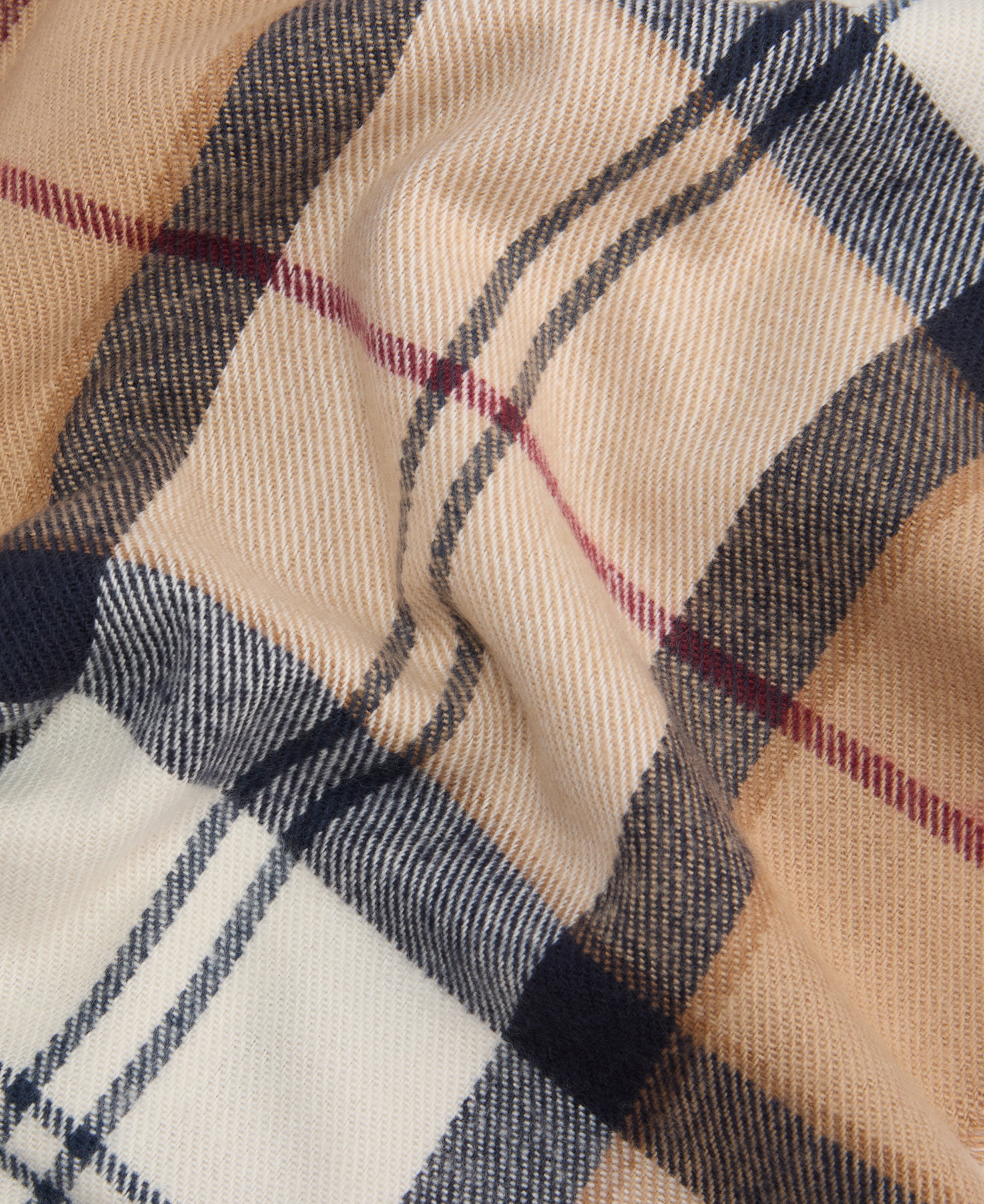 Barbour Dover Beanie & Hailes Scarf Gift Set Tartan