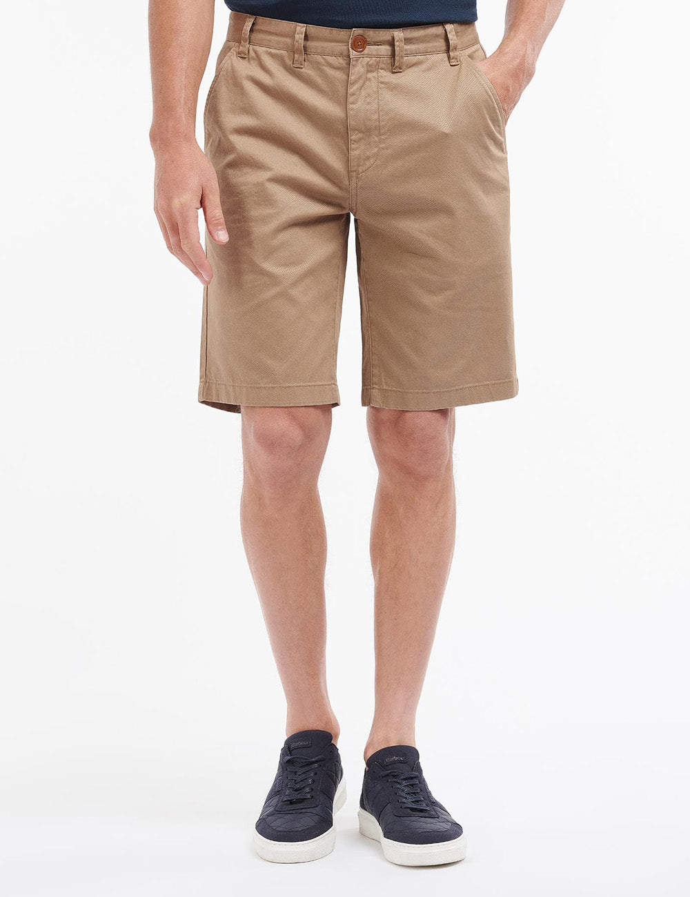 Man wearing the Barbour Neuston City Shorts in Stone