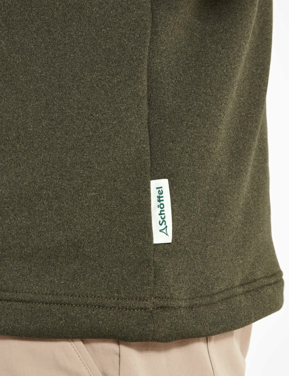 Close up of the branded label on the Annan II Technical 1/4 Zip